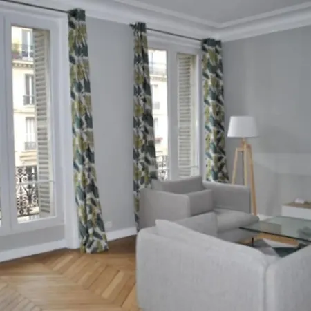 De 80 M² Proche Gare Du Nord Appartamento